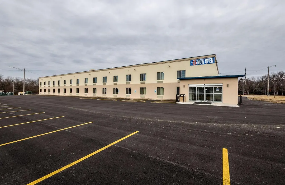 Motel 6 Peoria, Il-1