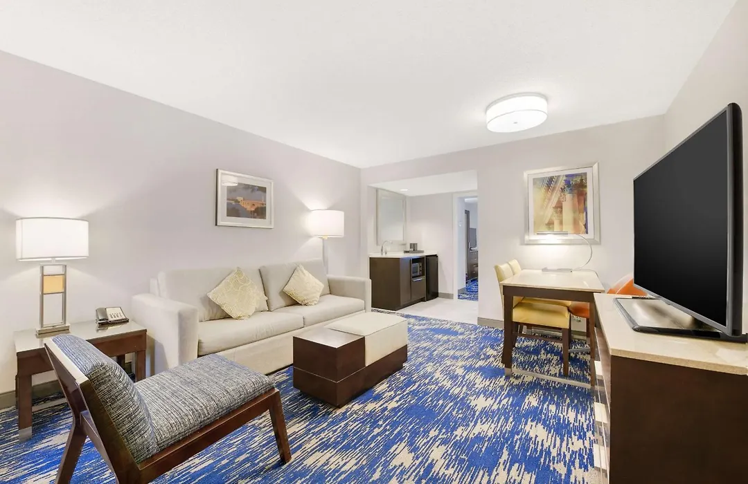 Embassy Suites By Hilton Alexandria Old Town-1