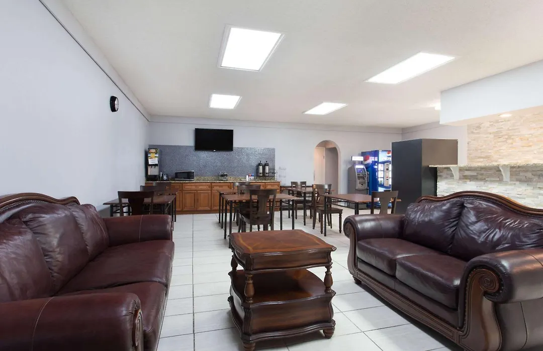 Knights Inn - Plant City-1