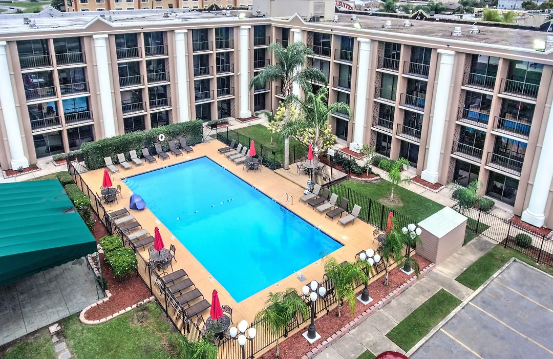 Clarion Hotel & Suites New Orleans Airport-1