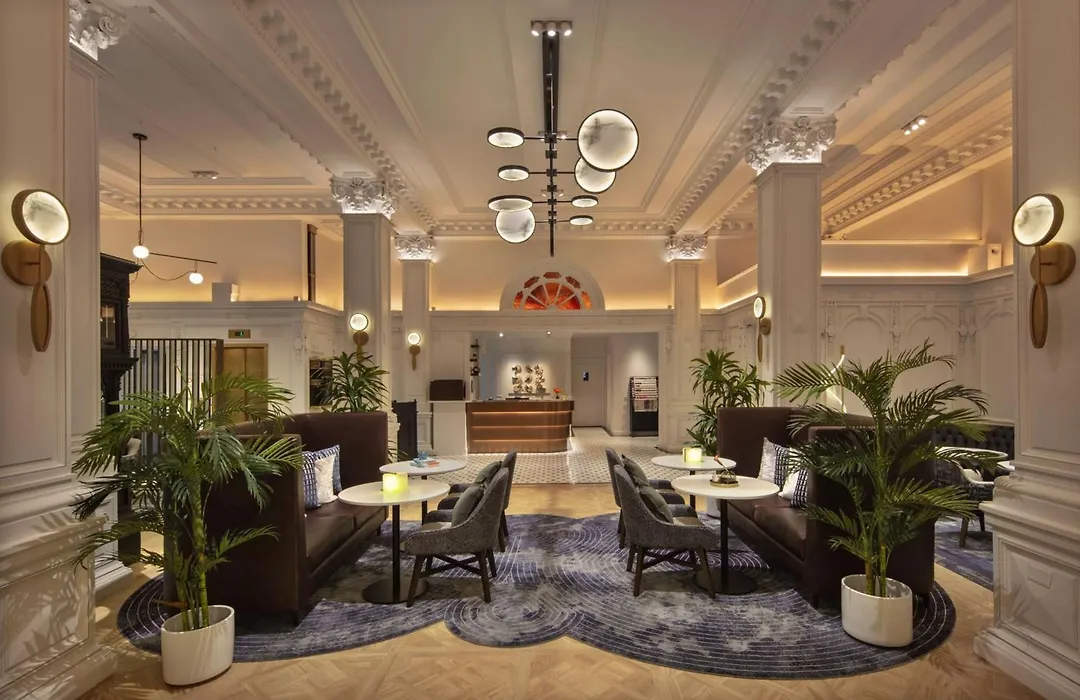 The Algonquin Hotel Times Square, Autograph Collection-1