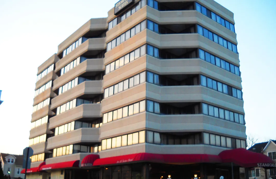 Stamford Suites (Adults Only)-1