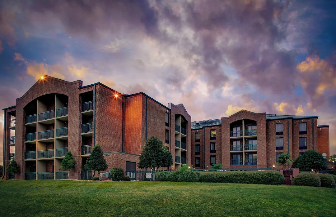 Courtyard By Marriott Riverfront New Bern-1