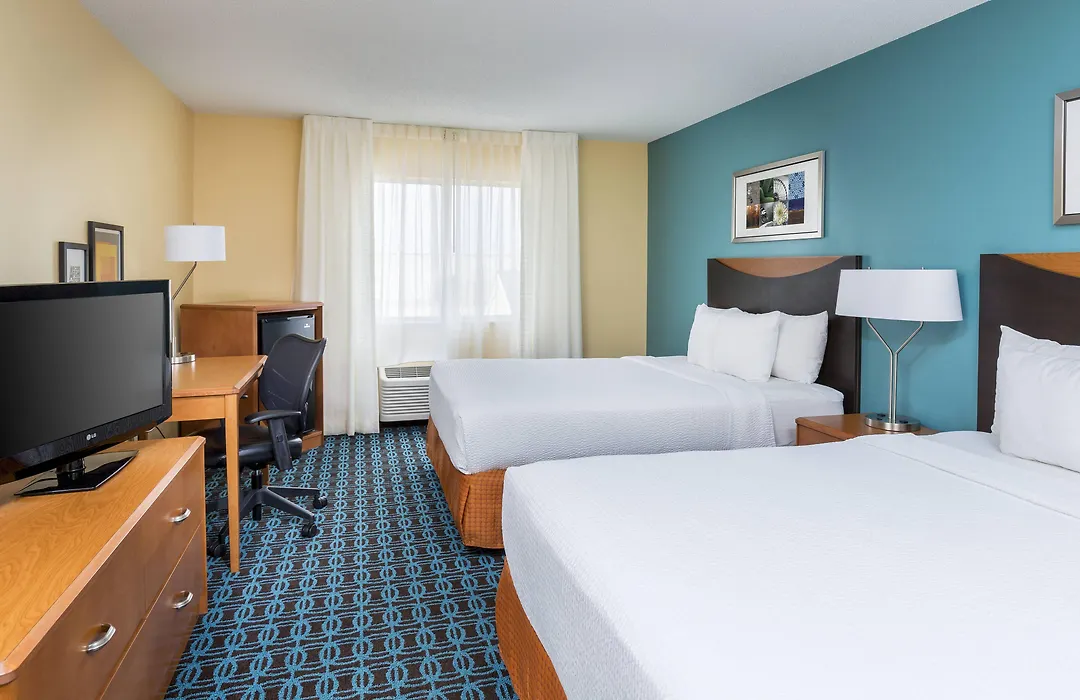 Fairfield Inn & Suites Lincoln-1