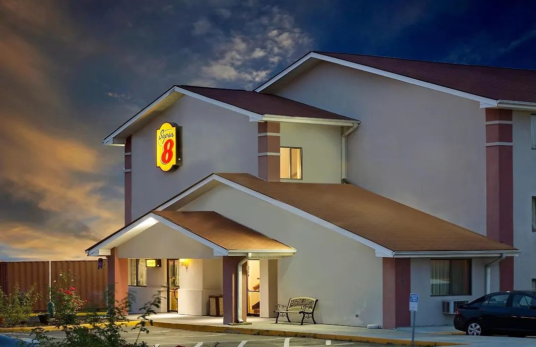Super 8 By Wyndham Waynesboro-1
