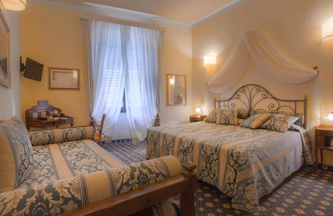 Hotel Palazzo dal Borgo-1