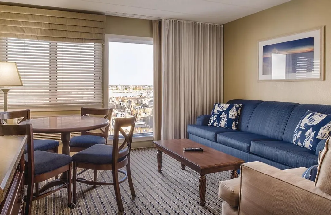 Club Wyndham Inn On Long Wharf-1