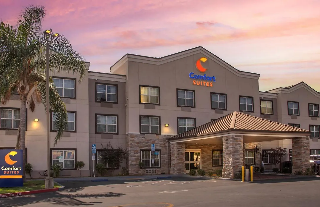 Comfort Suites Downtown Sacramento-1