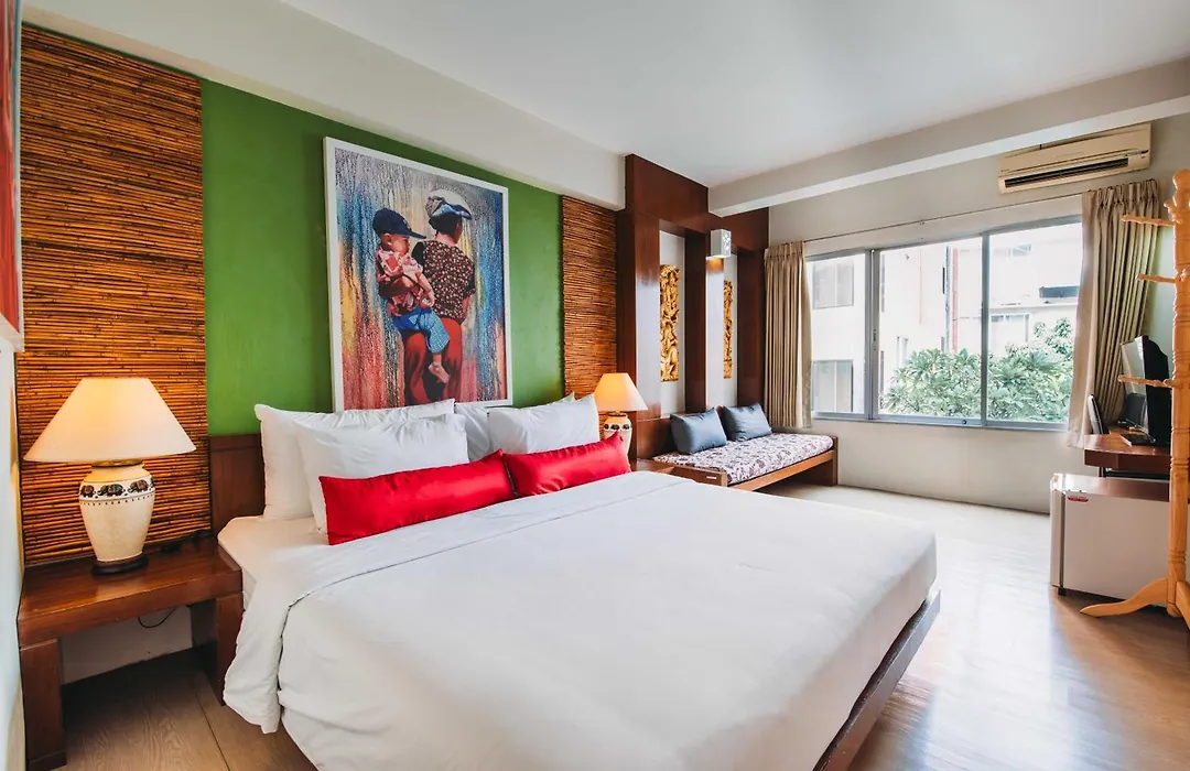 Villa Cha-Cha Banglumphu-1