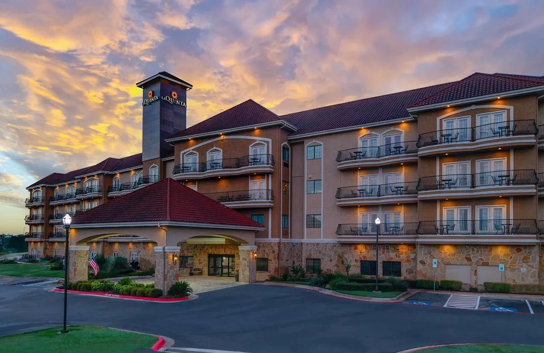 La Quinta By Wyndham Marble Falls-1
