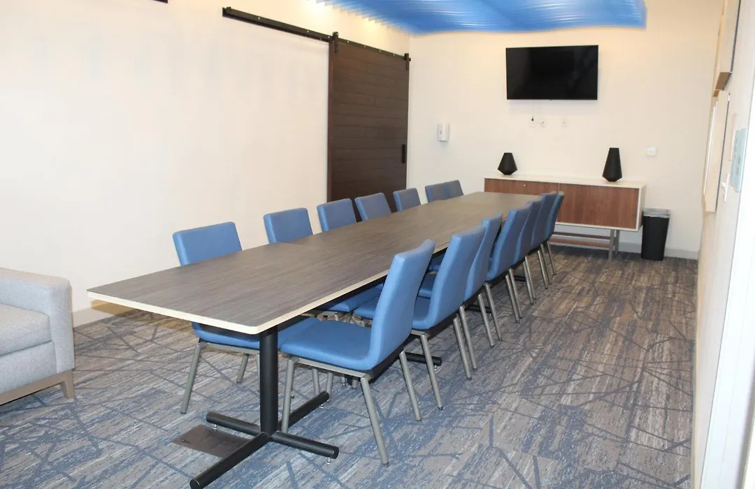 Holiday Inn Express & Suites - Roswell By Ihg-1