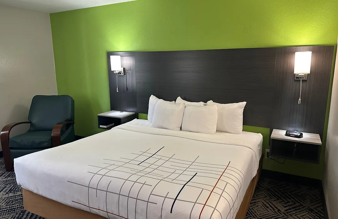 La Quinta Inn By Wyndham Omaha Southwest-1