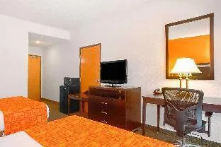 Howard Johnson By Wyndham Beckley-1