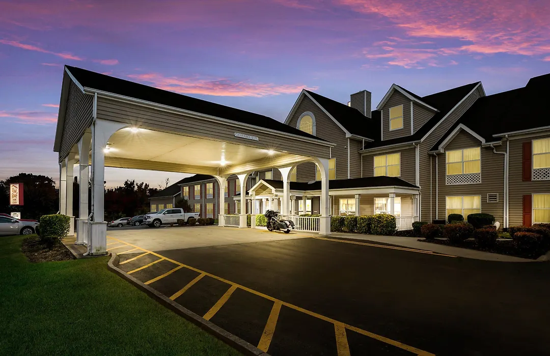 Red Roof Inn & Suites Knoxville East-1