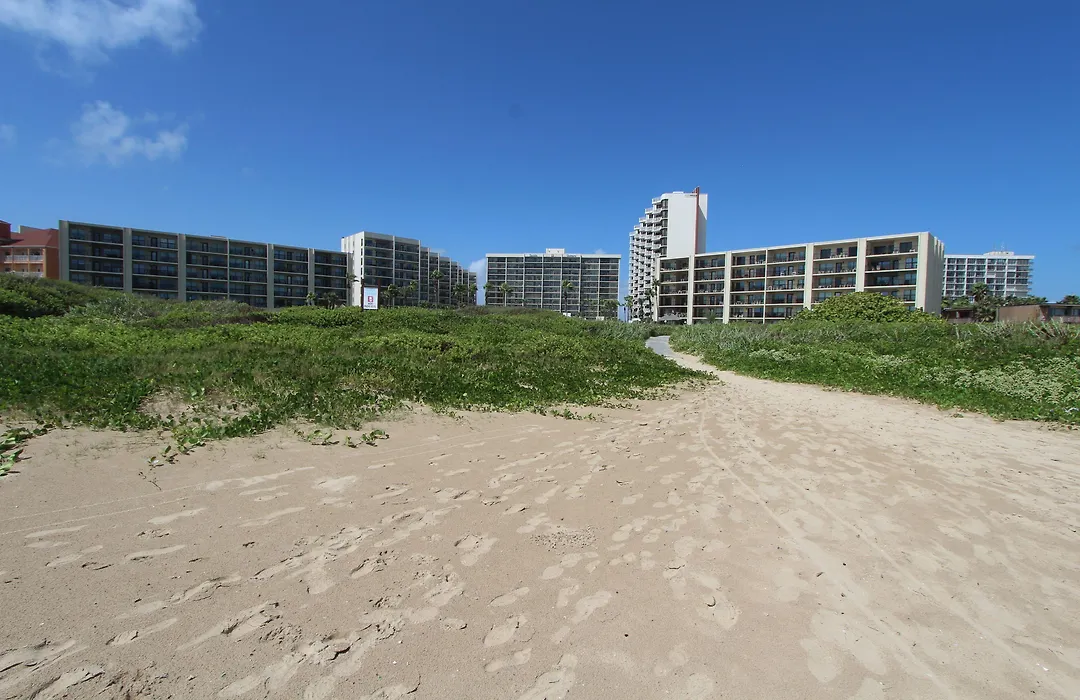 Royale Beach And Tennis Club-1