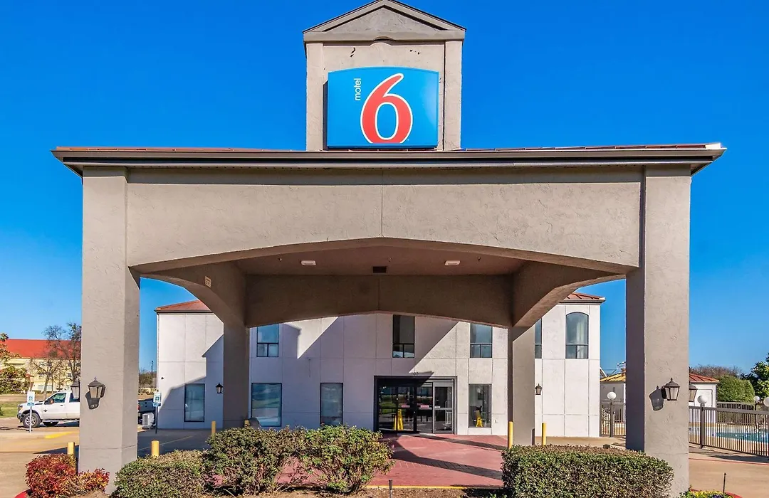 Motel 6-Ennis, Tx-1