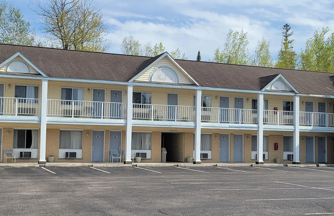 Thunderbird Inn Of Mackinaw City-1