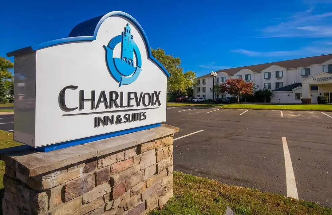 Charlevoix Inn & Suites Surestay Collection By Best Western-1