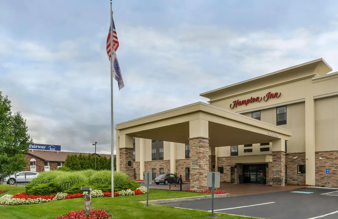 Hampton Inn Elkhart-1