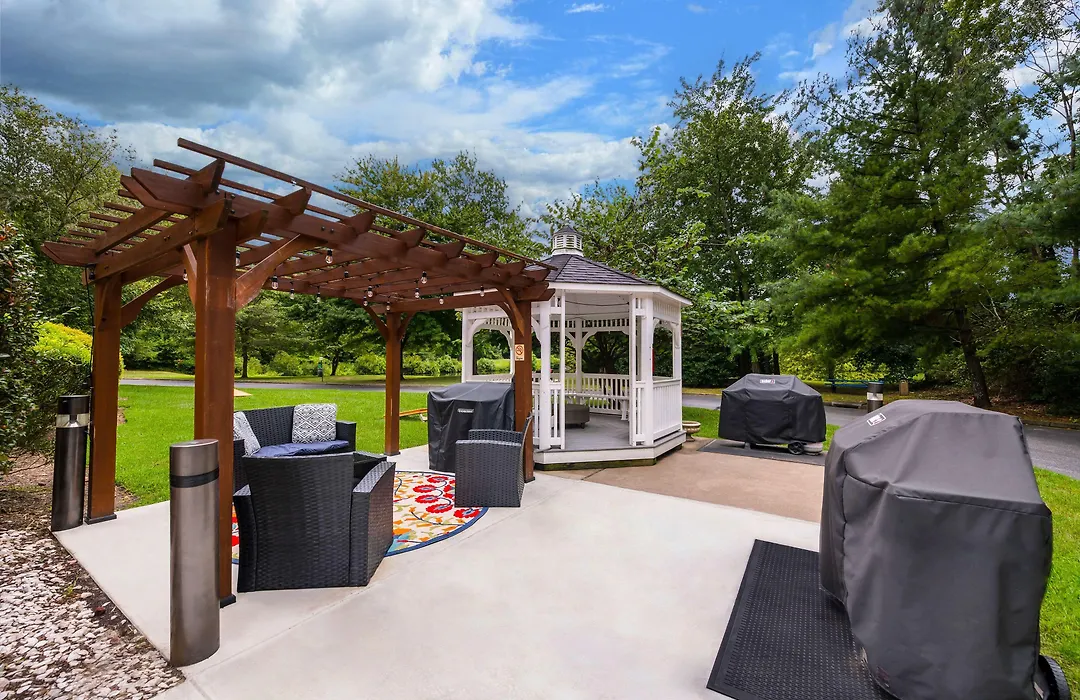 Sonesta Simply Suites Hampton-1