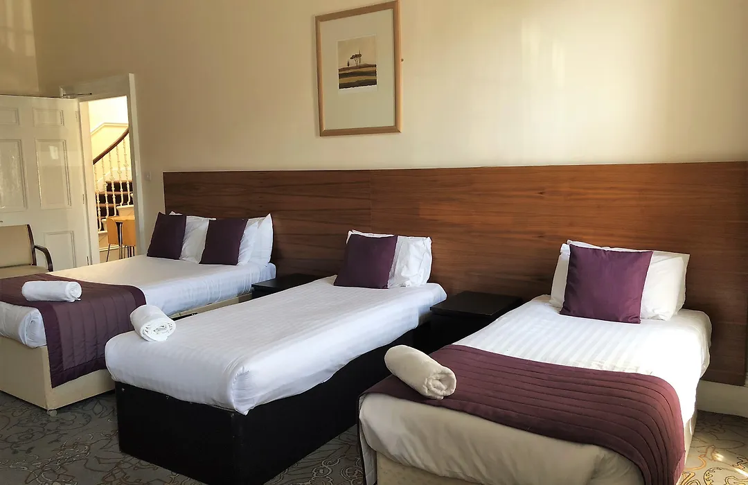 Cairn Hotel & Apartments-1