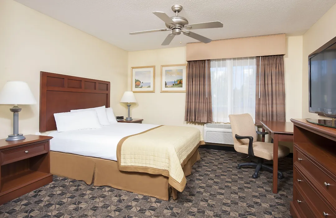 Baymont By Wyndham Mt. Pleasant-1