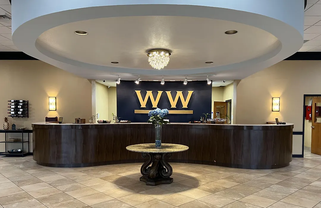 Historic Whispering Woods Hotel & Conference Center-1