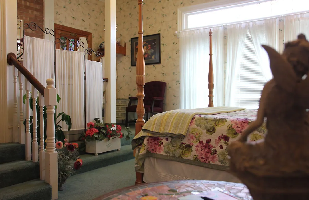 Hines Mansion-1