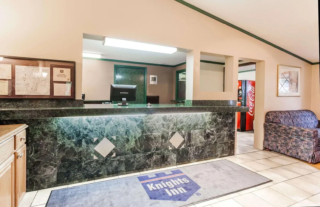 Knights Inn Farmington Hills-1
