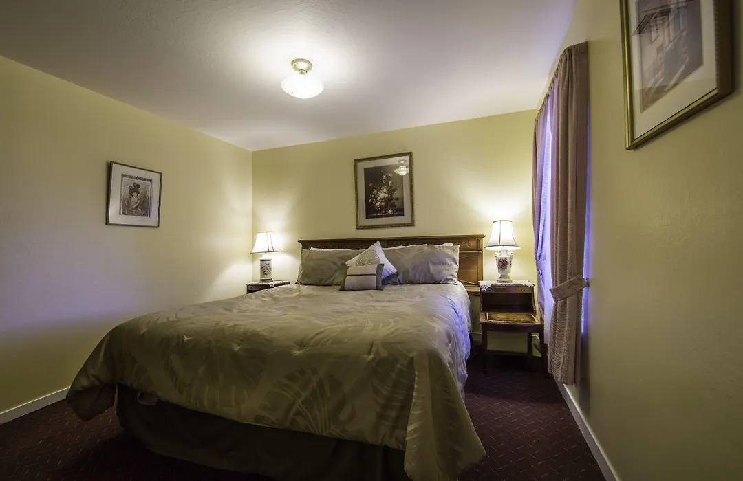 Historic Cary House Hotel-1