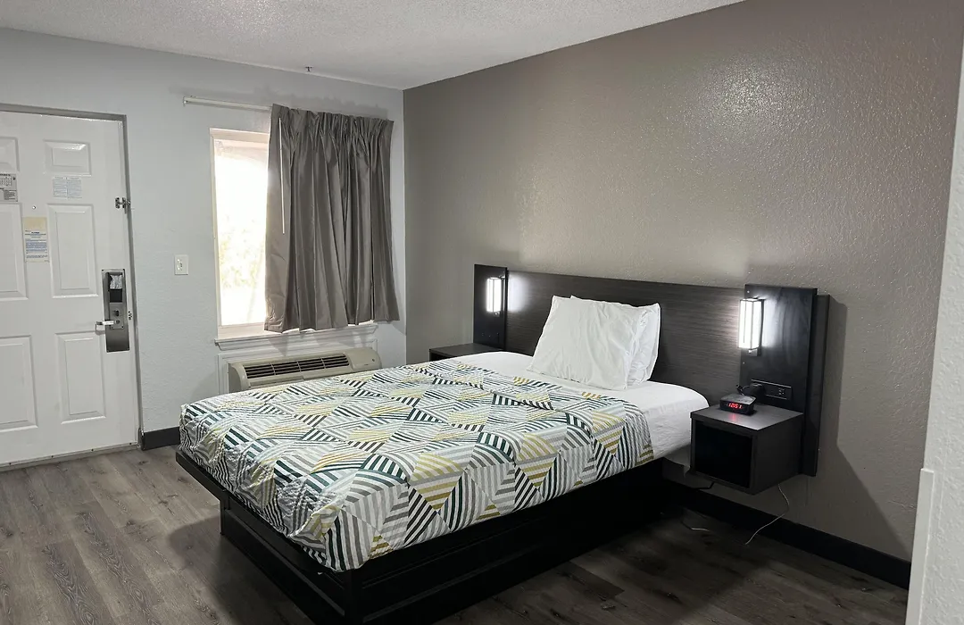 Studio 6 Extended Stay - West Palm Beach, Fl-1