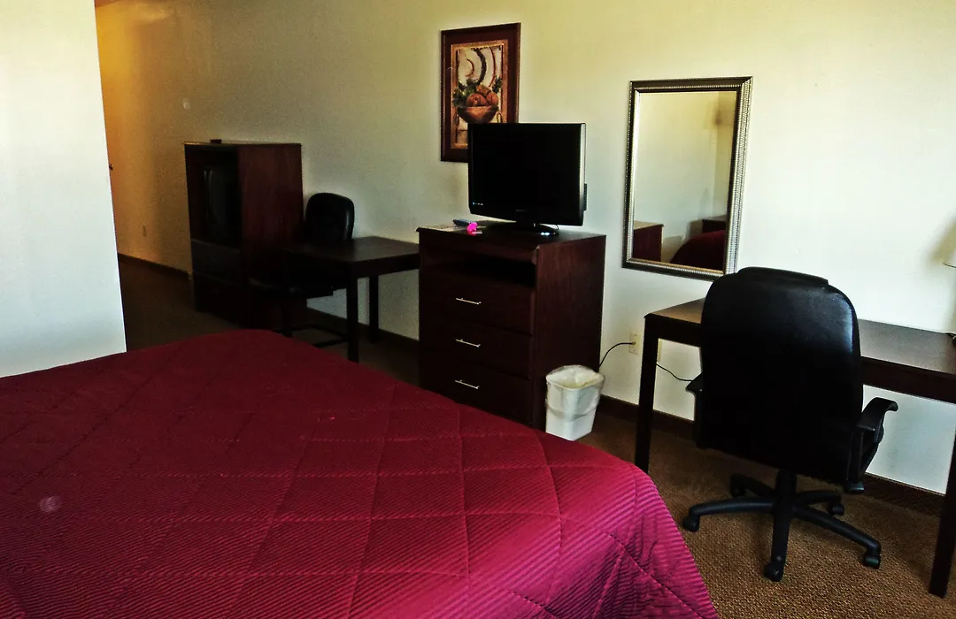 Travelodge By Wyndham Carlsbad Nm-1