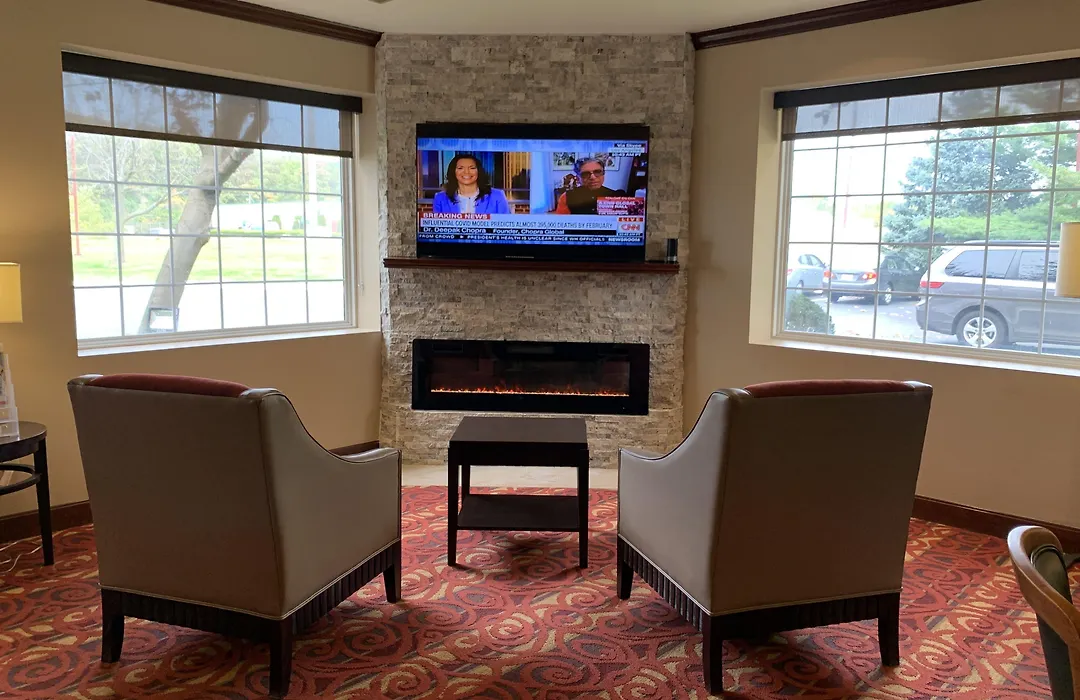 Days Inn By Wyndham Austintown-1