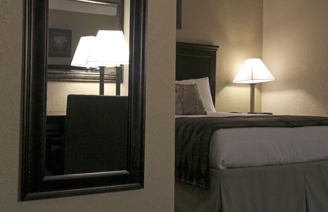 Grand View Inn & Suites-1