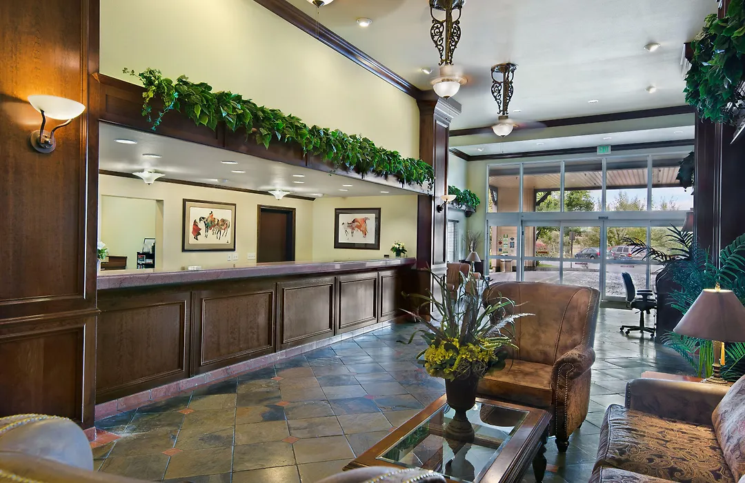 Oxford Suites Pendleton-1