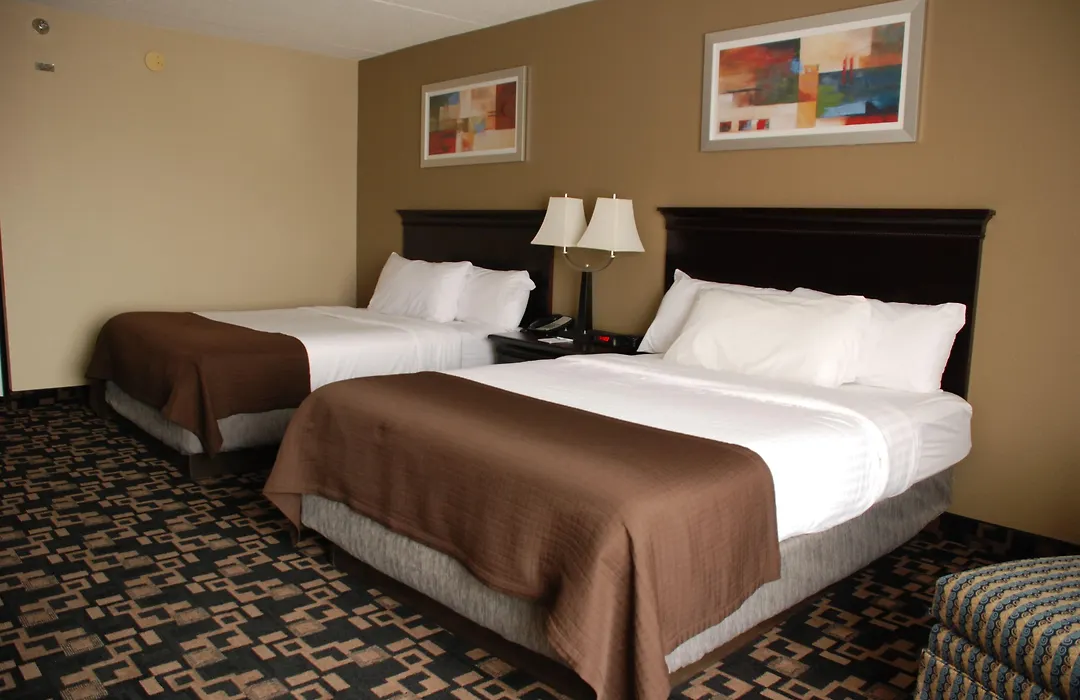 The Plaza Hotel And Suites-1