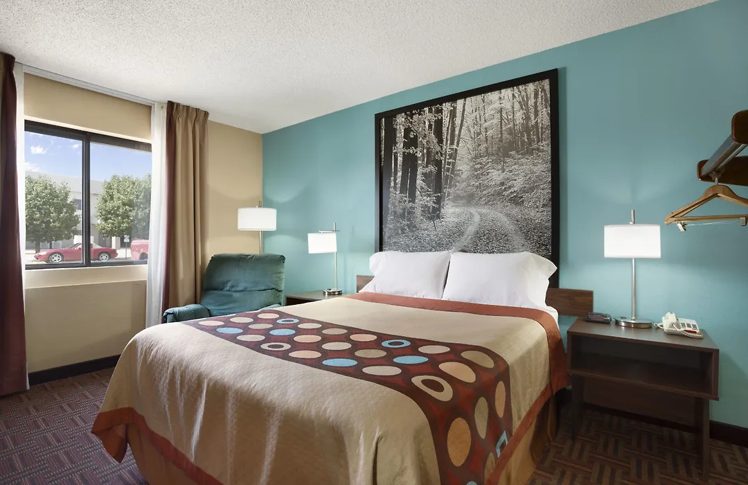Super 8 By Wyndham Carbondale-1