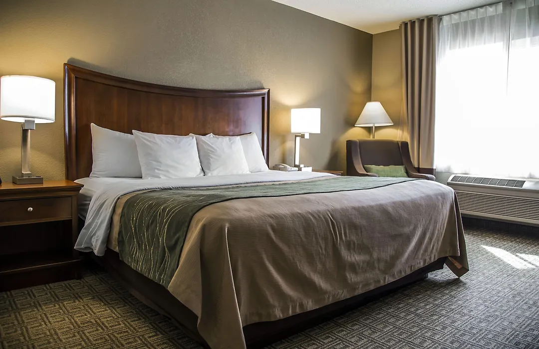Quality Inn & Suites Bradford-1