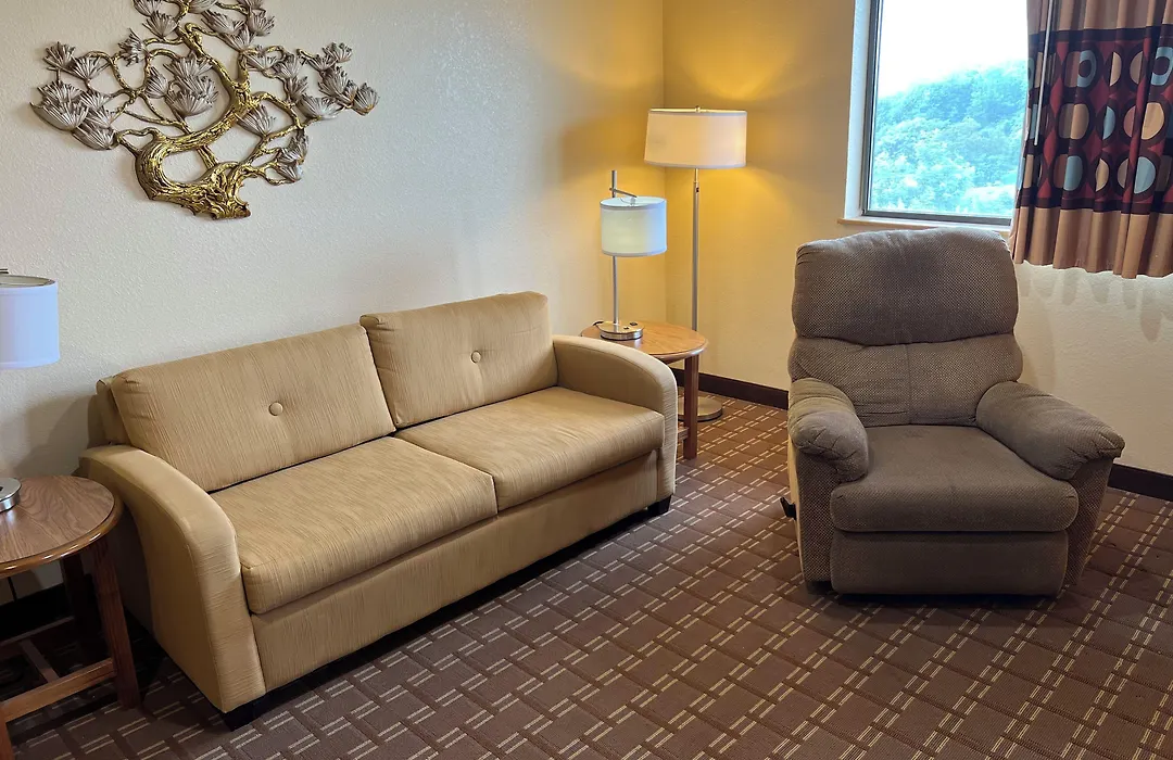 Super 8 By Wyndham Altoona-1