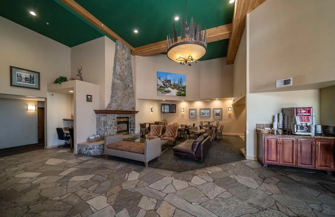Truckee Donner Lodge-1