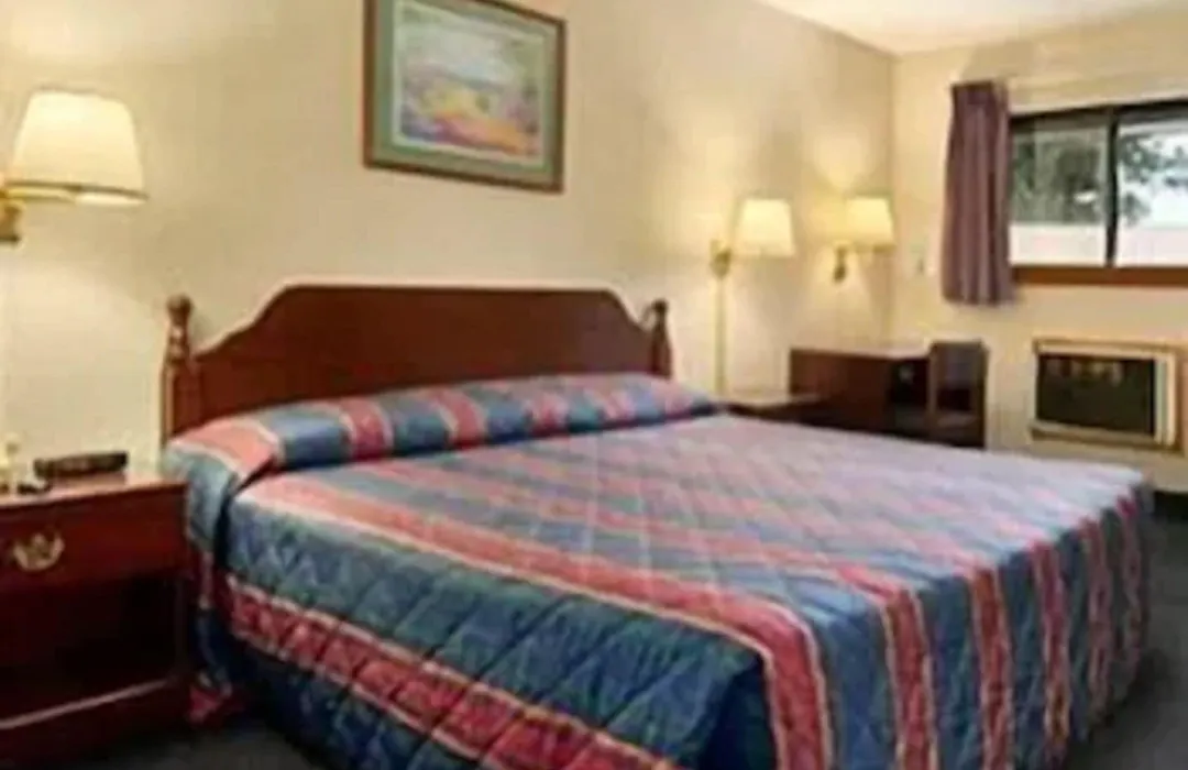 Enfield Inn-1