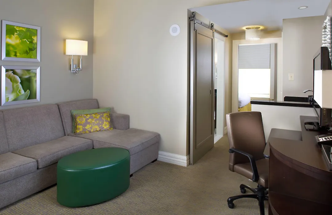 Courtyard By Marriott New Orleans French Quarter/Iberville-1