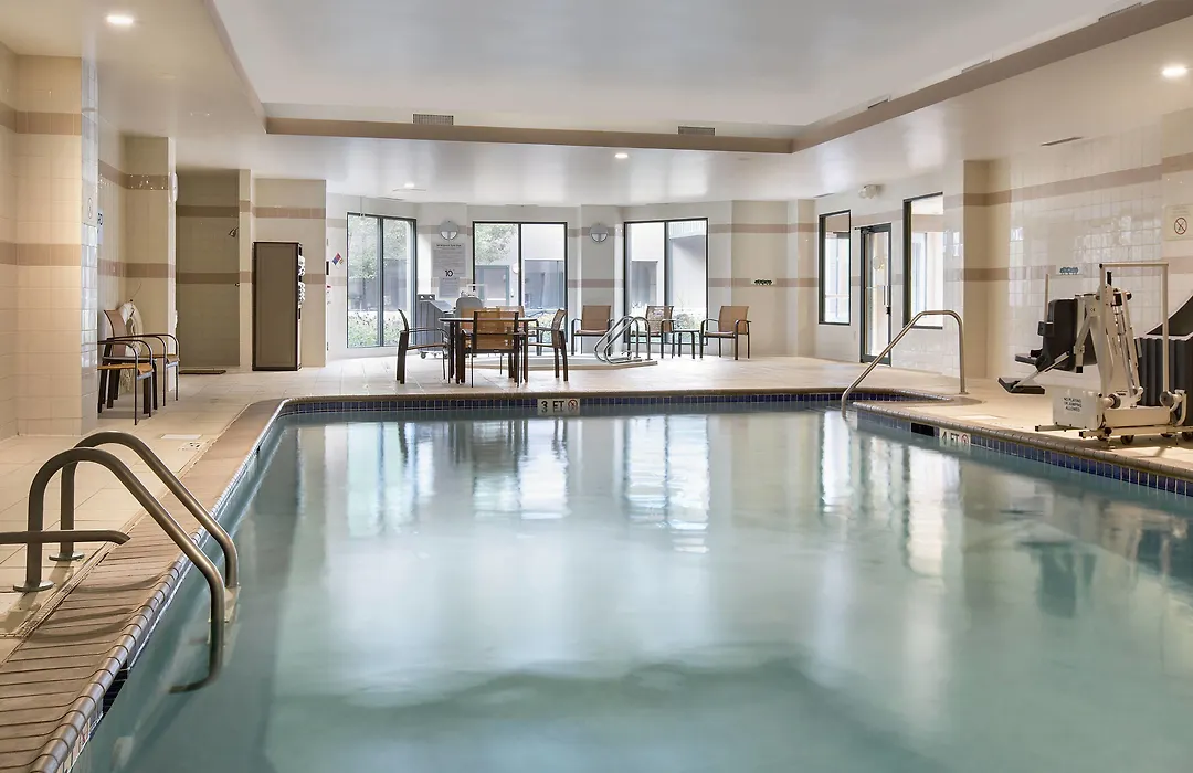 Courtyard By Marriott Jersey City Newport-1