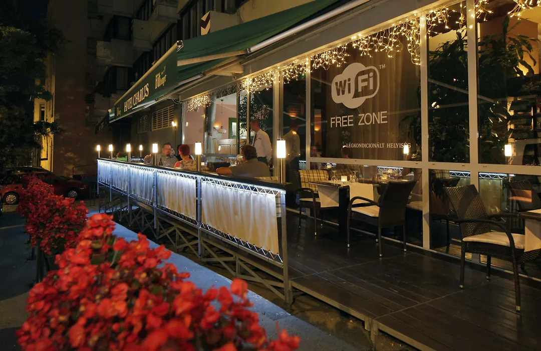 Hotel Charles-1
