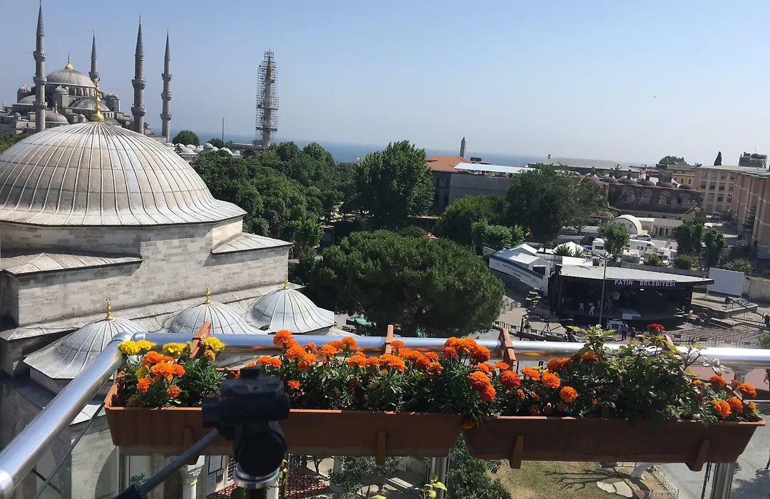 Lapis Inn Hotel & Spa-1