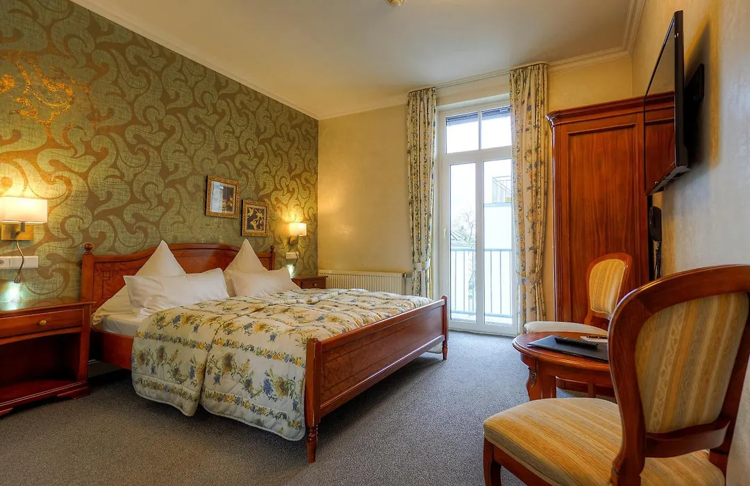 Kurpark Hotel-1
