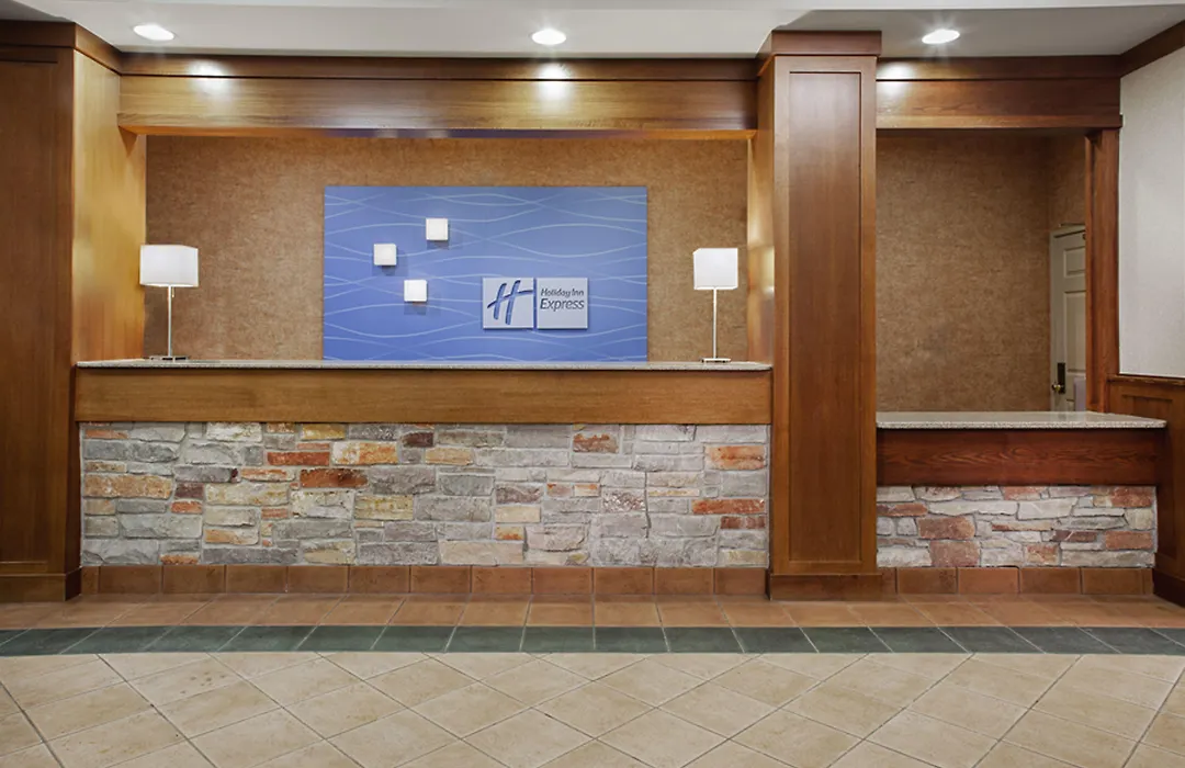 Holiday Inn Express Hotel & Suites Coralville By Ihg-1
