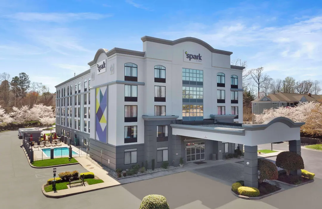 Spark By Hilton Greensboro-1