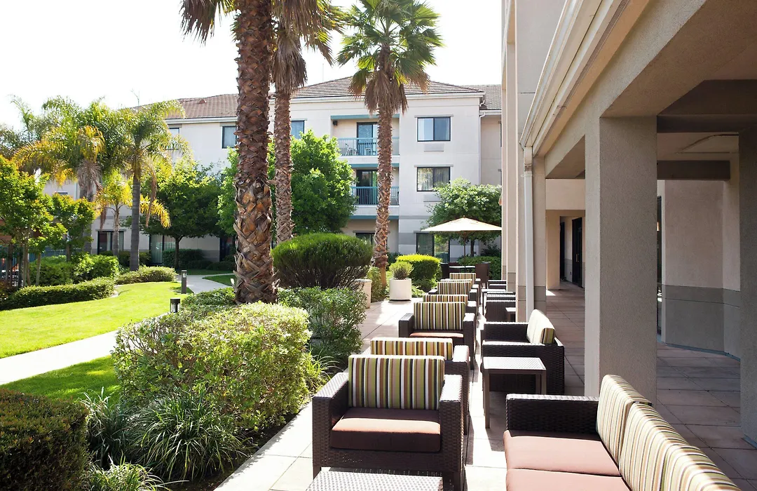Courtyard By Marriott Oakland Airport-1