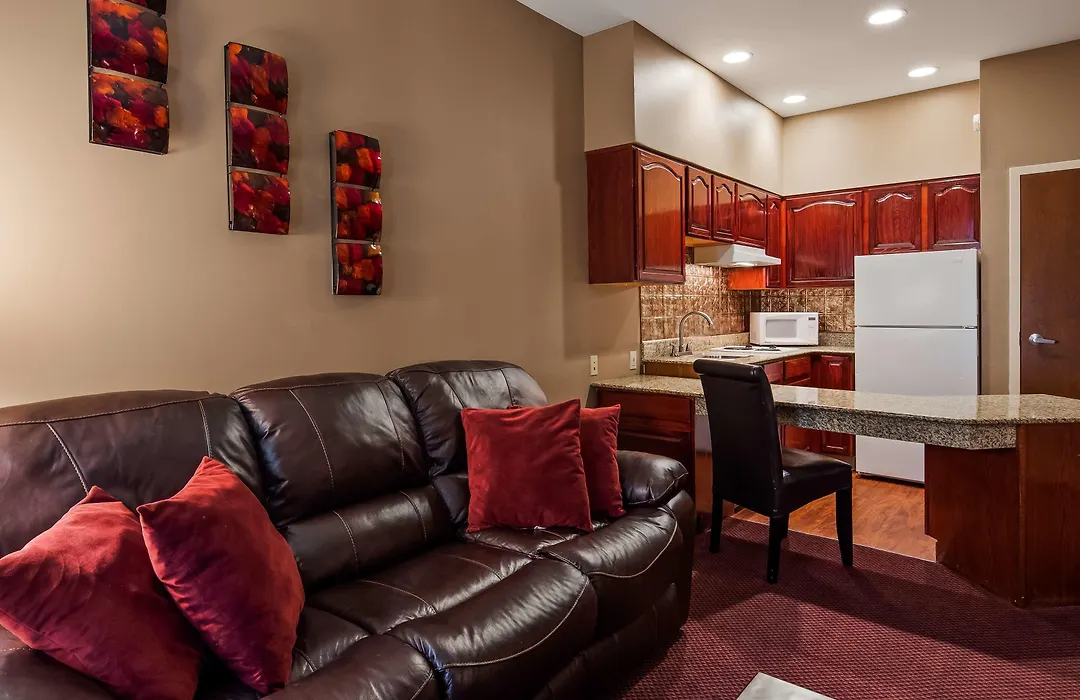 Best Western Plus Hannaford Inn & Suites-1